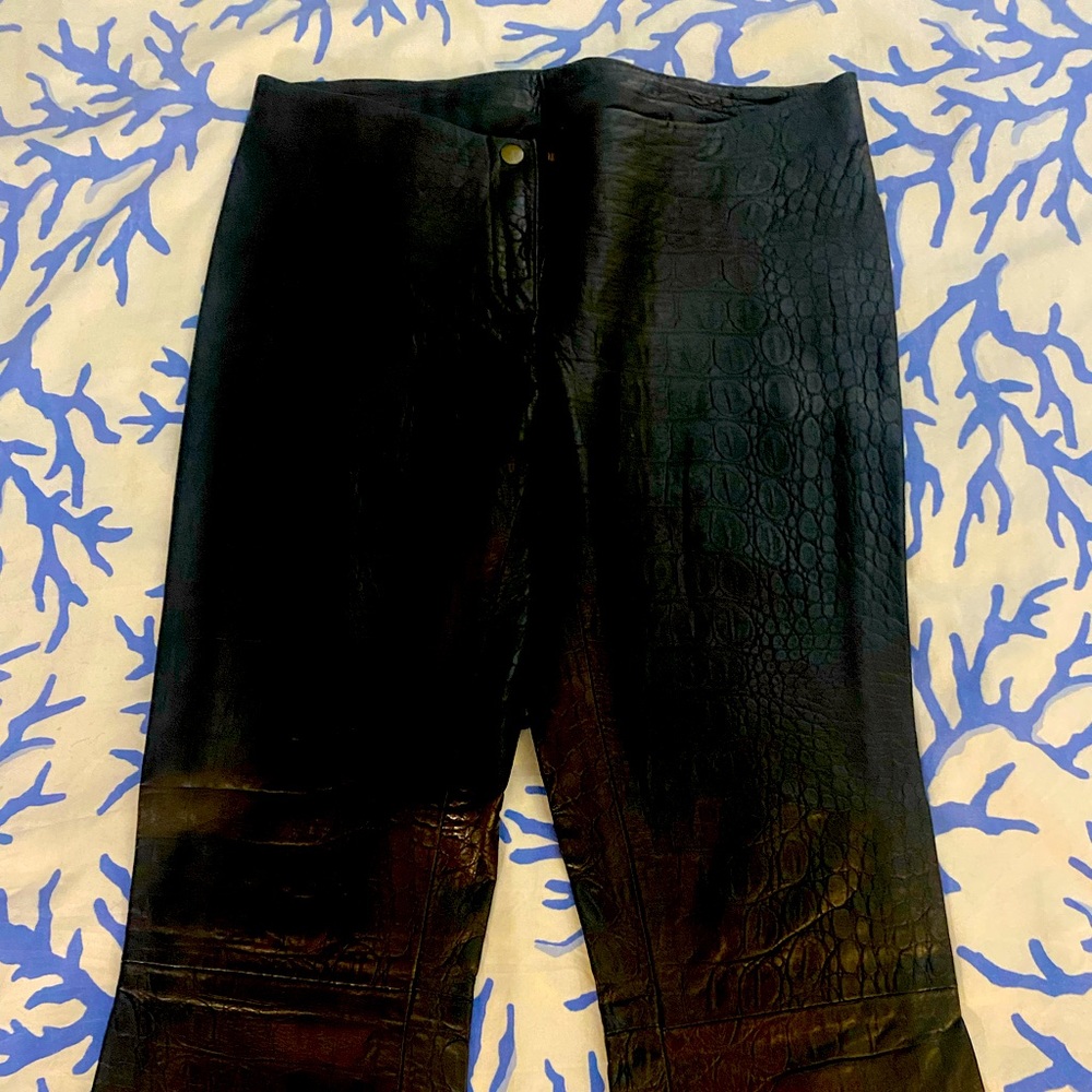 NEW - Eel skin pants